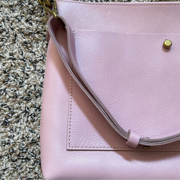 Madewell Transport Shoulder Crossbody Bag in Warm Thistle - Picture 4 of 16